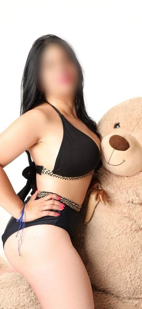 UNICA EN LA CAMA ANTOJATE DE MI CUERPO TE SACIARE