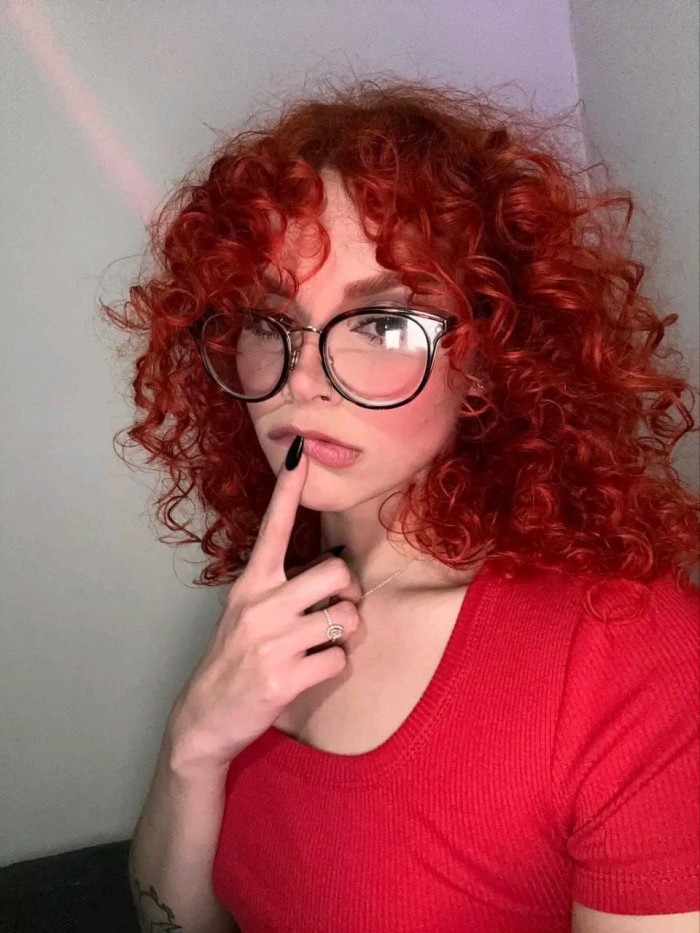 Valentina pelirroja bisexua fogoza novedad sevilla