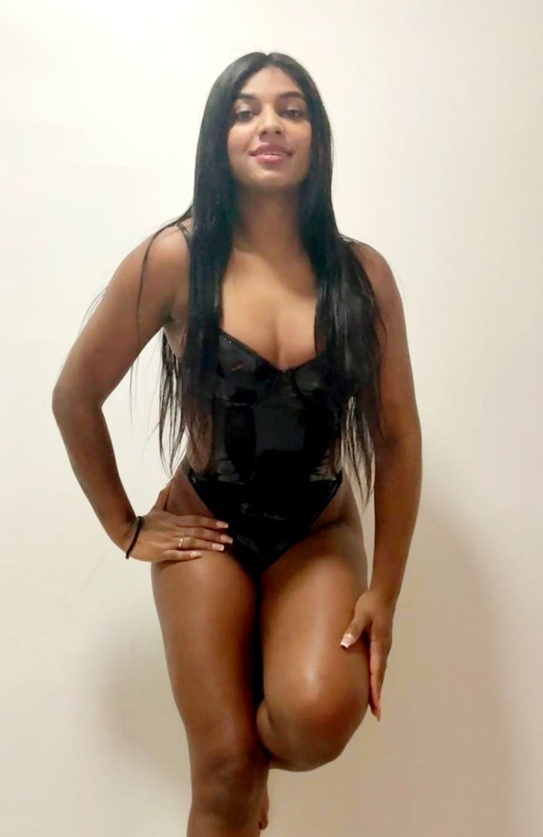 SIN TIMO FOTOS ACTUALES MORENAZA DE PRECIOSAS CURVAS UN LUJO A TU ALCANCE