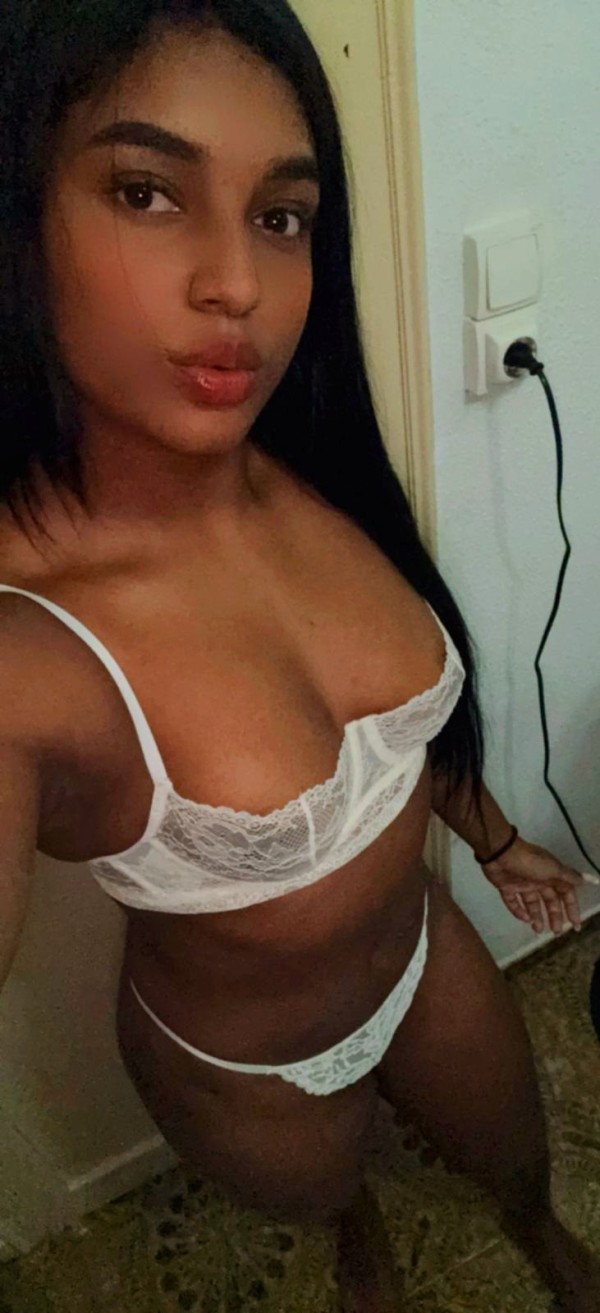 SIN TIMO FOTOS ACTUALES MORENAZA DE PRECIOSAS CURVAS UN LUJO A TU ALCANCE