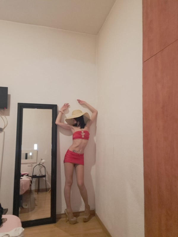 MUJER SUPER JUGUETONA Y MUY TRAVIESA