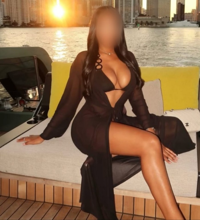 RICA FLAQUITA COLOMBIANA EXPERTA EN TODO