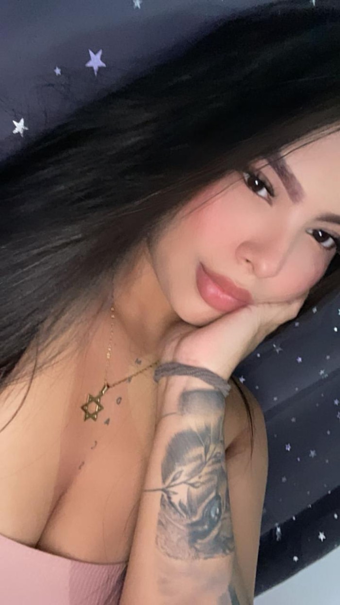 COLOMBIANA ARDIENTE FIESTERA BOMBA DE SEXO