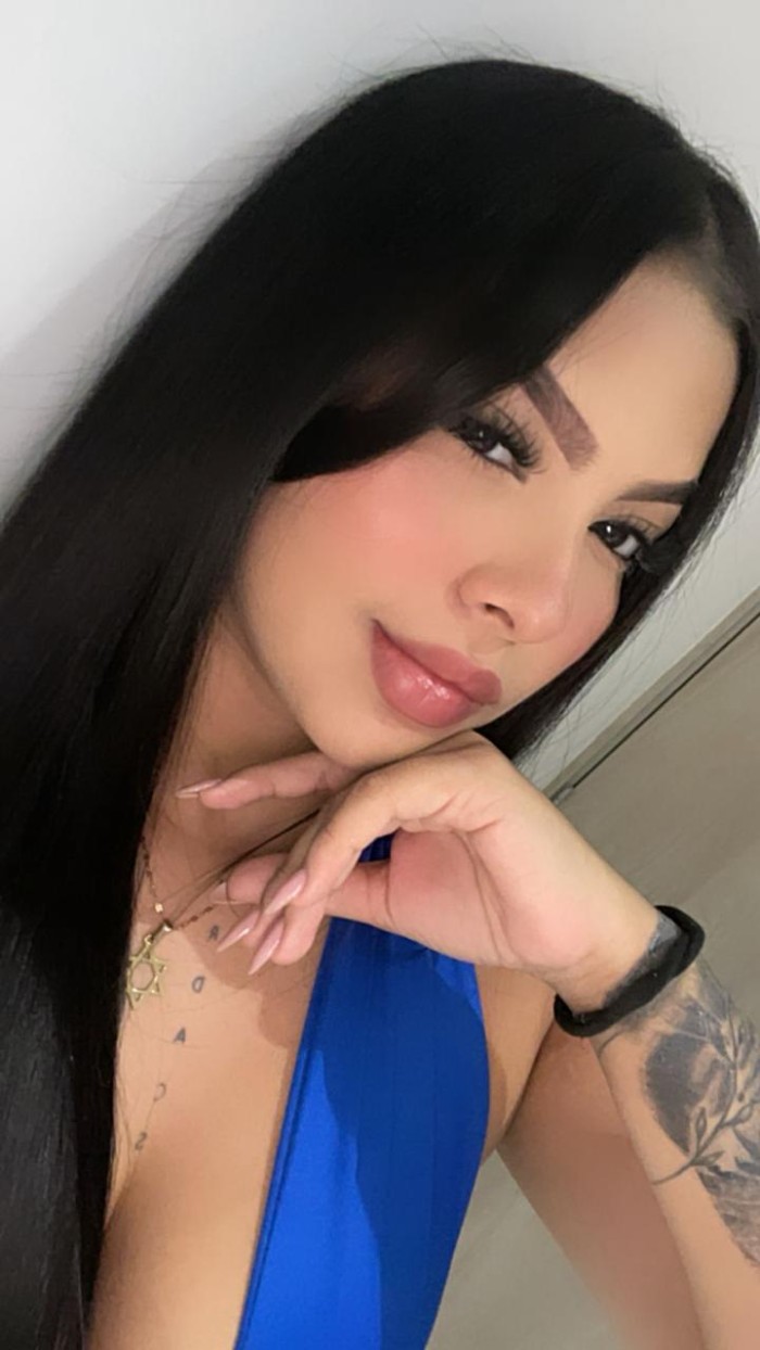 COLOMBIANA ARDIENTE FIESTERA BOMBA DE SEXO