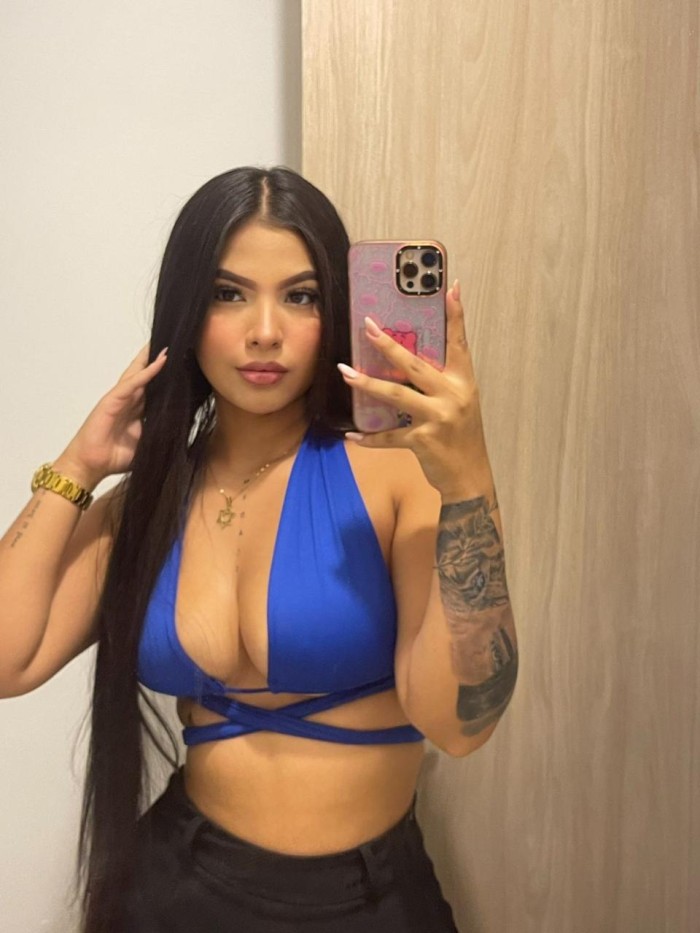 COLOMBIANA ARDIENTE FIESTERA BOMBA DE SEXO