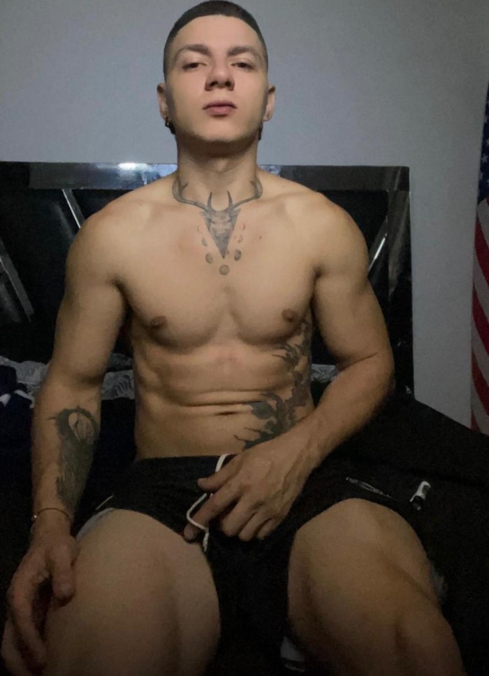 SEXY ATRACTIVO FOGOSO FIESTERO LLENO DE LUJURIA PARA TI TE ANIMAS NOVEDAD