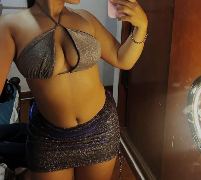 LLEGANDO A SARRIA CHICA CARIÑOSA DIVINA SEXY