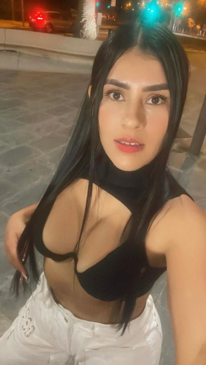 ARDIENTE Y TOTALMENTE IMPLICADA, 614812890