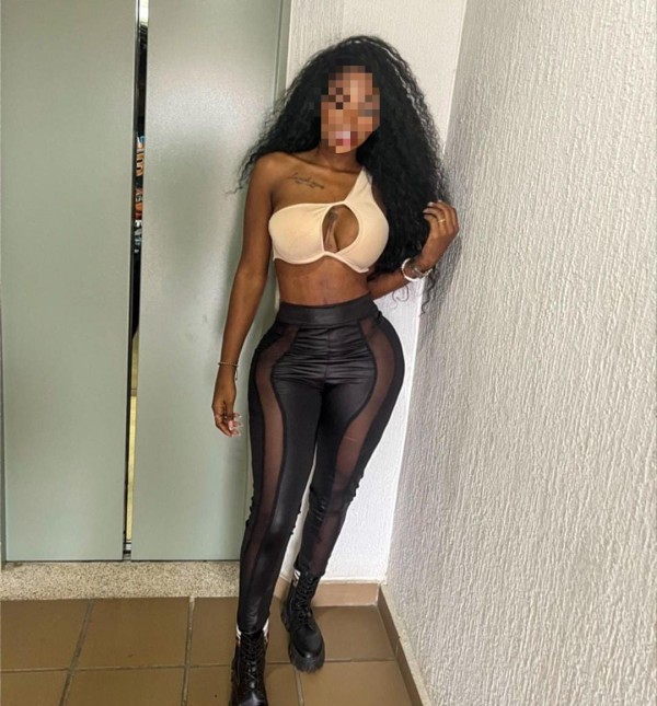 NOVEDAD JOVENCITA  CARIÑOSA FRANCES FIESTERA PUERTO SAGUNTO