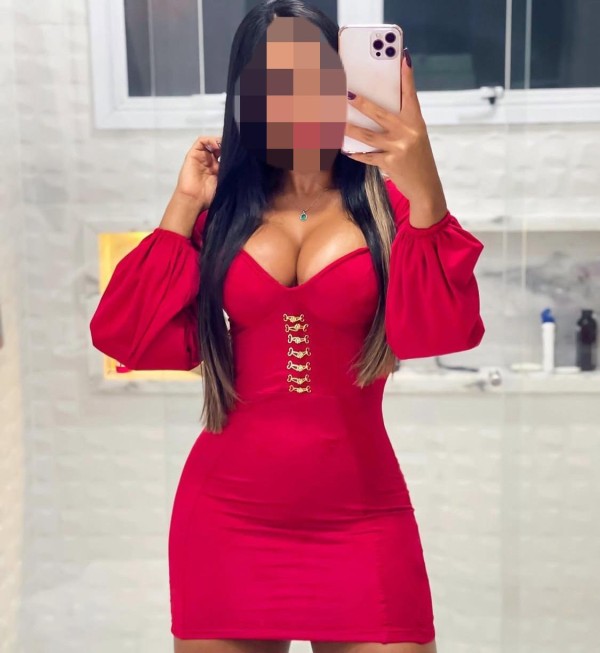 CACHONDA, SEXI Y COMPLACIENTE ( MOJADITA) VEN A METER TU POLLA EN MI COÑO