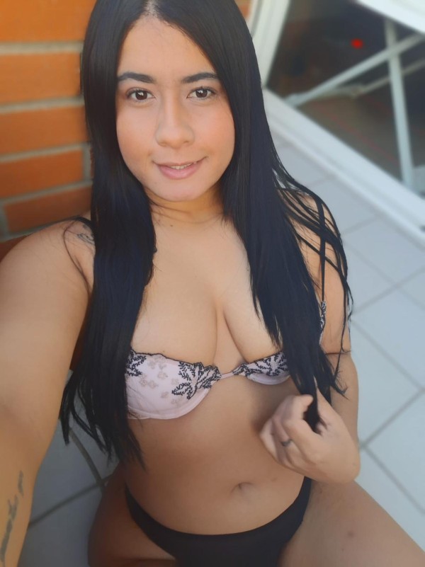 ¡JOVEN BOMBA! SEXY, ELEGANTE Y EXÓTICA