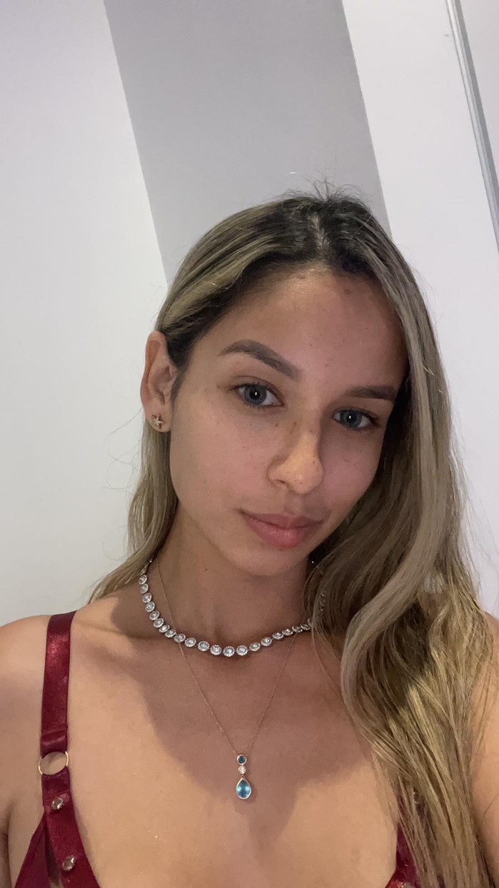 TE ENCIENDE CON SU NATURALIDAD 673546210