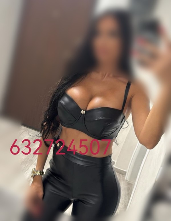 ÚLTIMOS DÍAS VALERIA LATINA GUAPA CON CURVAS PARA DISFRUTAR Y MÁS