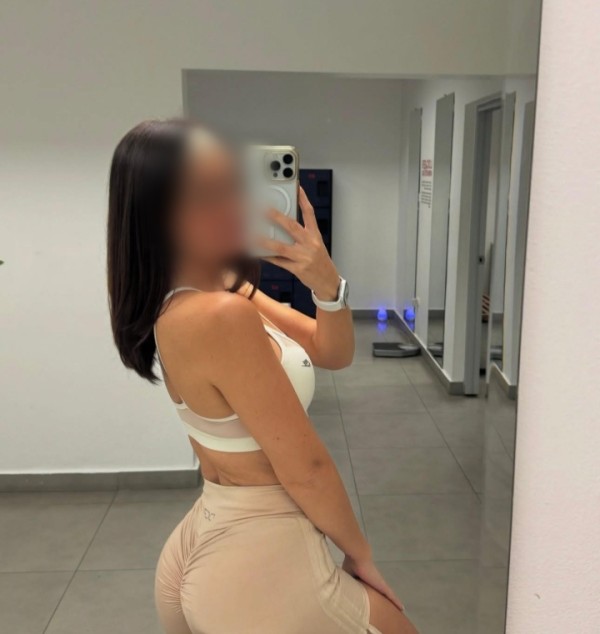 BELLA MORENA POR VILAGARCÍA