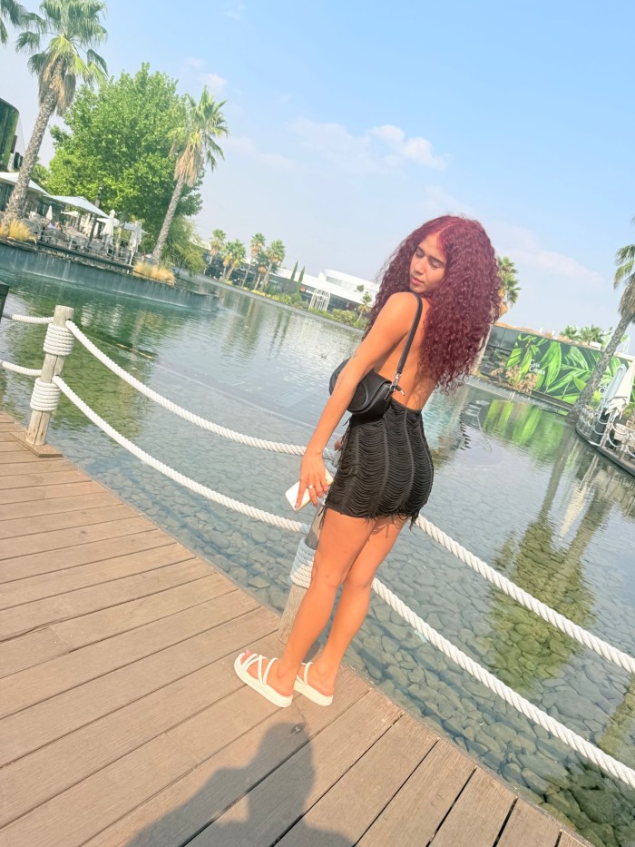 Teen venezolana muy caliente pelirroja