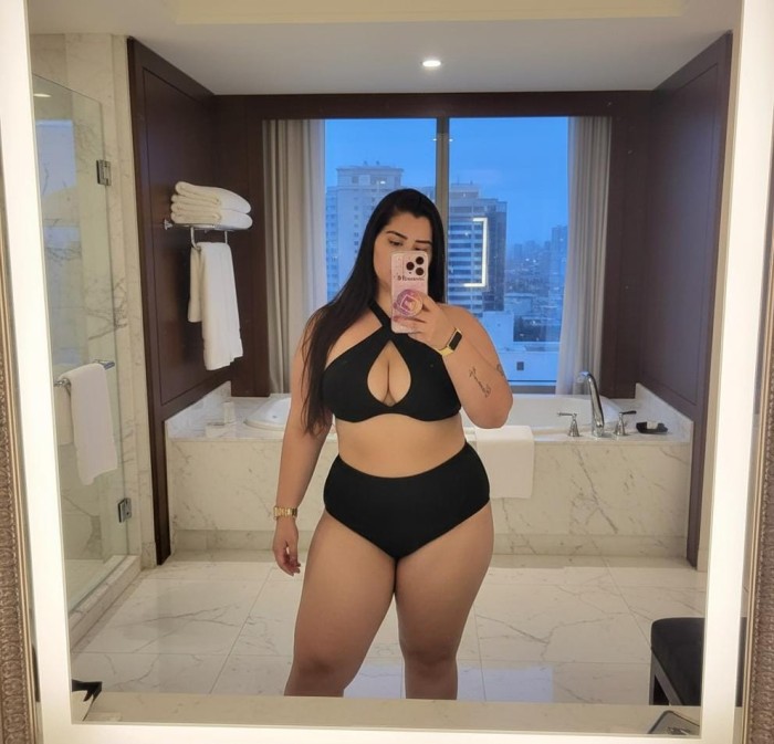 Rica gordita complaciente con ganas de hacerte pasar momentos únicos..