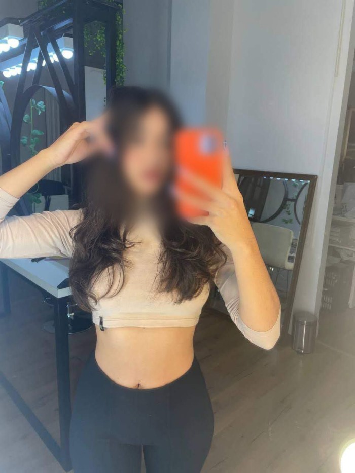 ENCANTADORA JOVENCITA LATINA ME ENCANTA EL SEXO