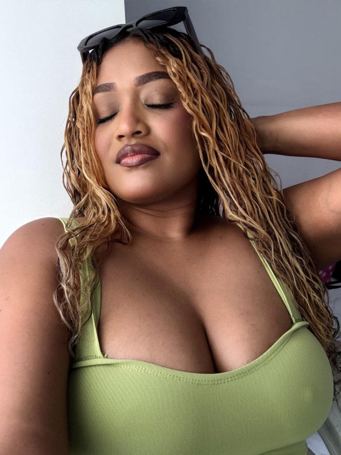 ARDIENTE MORENAZA EN BURGOS SEXO FIESTA A TOPE