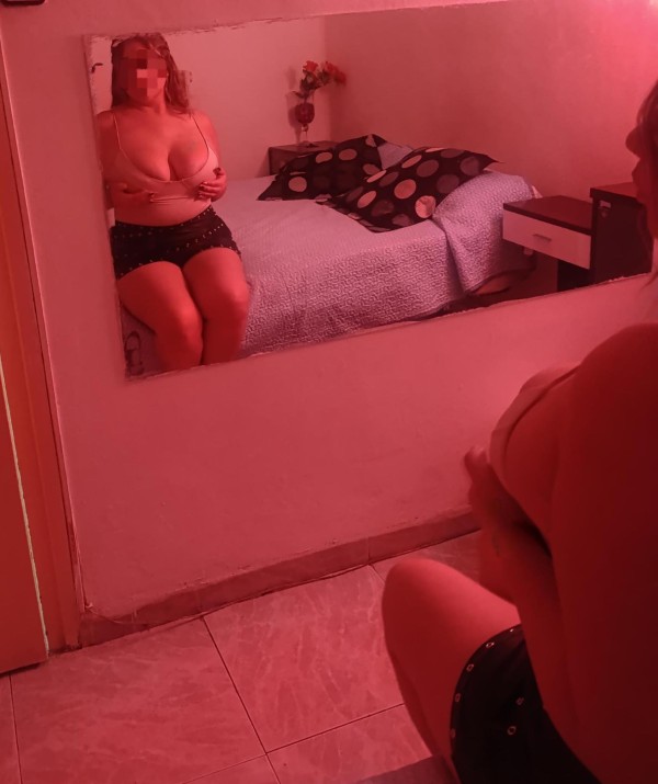 Squirt 1 vez en Valladolid top fogosa caliente una puta de verdad