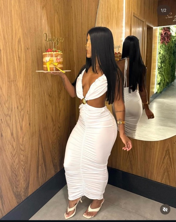 UNA LATINA MUY RICA CON GANAS DE FIESTA