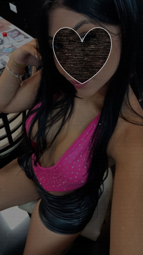 Camila | Modelo Venezolana de Alto Voltaje