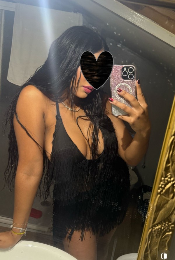 Camila | Modelo Venezolana de Alto Voltaje