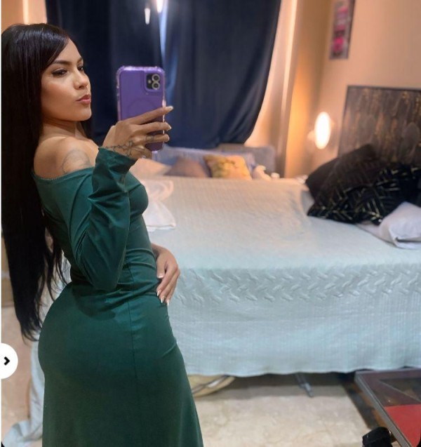 APACIONADA Y DIVERTIDA BUENAS MAMADAS CORRIDA EN BOCA