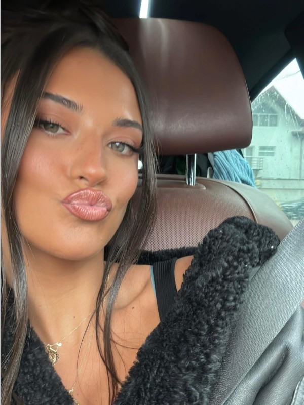 RECIEN LLEGADA DE GRECIA, MORBOSA Y MUY COMPLACIT