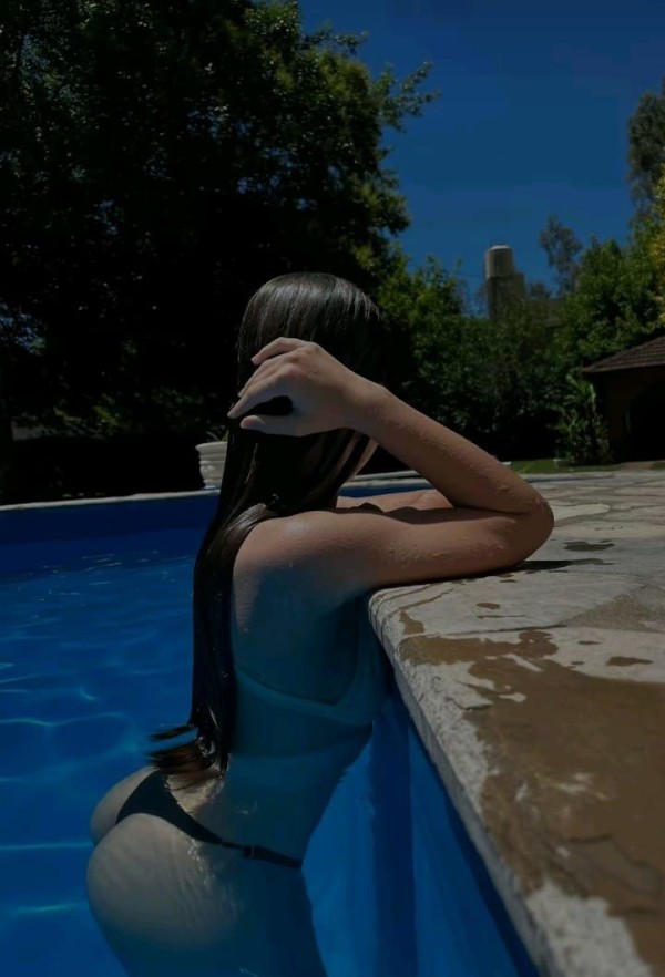 NOVEDAD, latina BOMBA sensual y belleza natural.