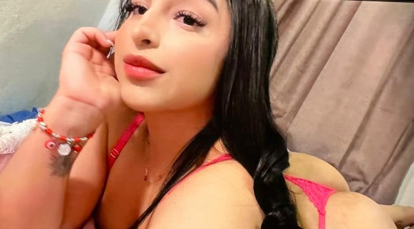 HERMOSA LATINA NUEVA POR PUERTO