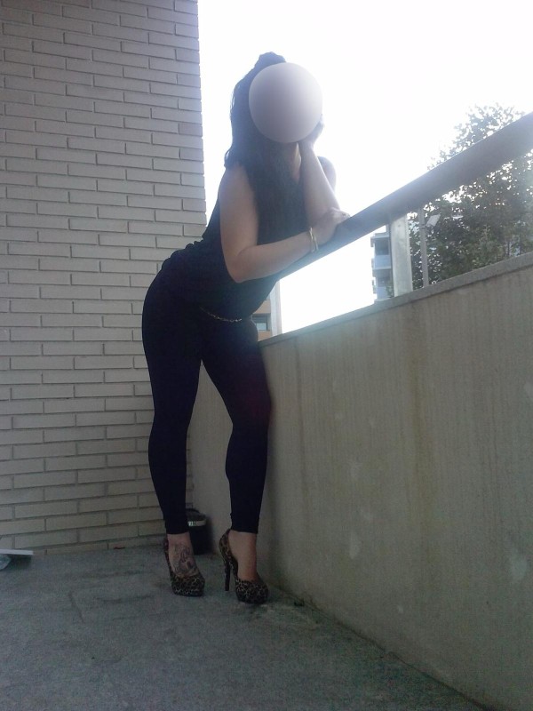 NURIA, MASAJISTA PROFESIONAL, SUMÉRGETE EN UN PLACER PROFUNDO…