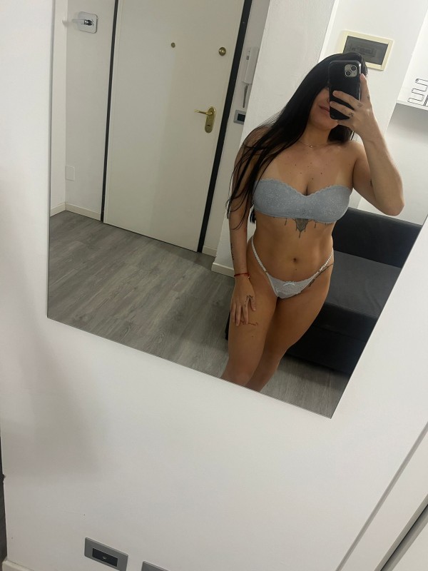 Chicas , en Barakaldo .A 742078819