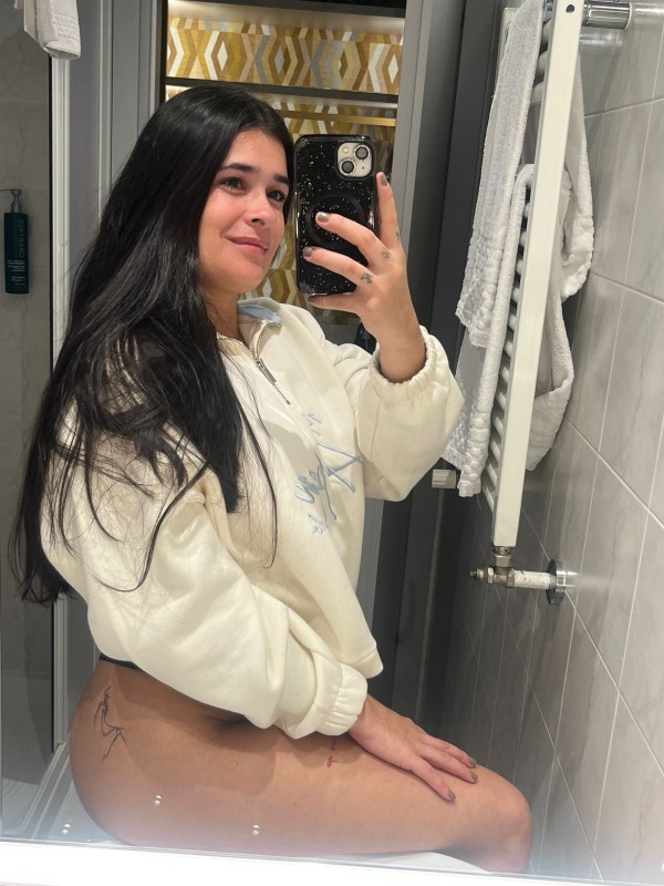 Chicas , en Barakaldo .A 742078819