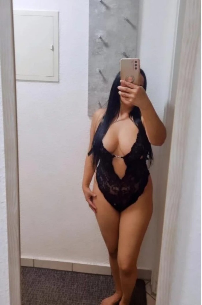 ARGENTINA FIESTERA EXPERTA EN POSTURITAS VIP