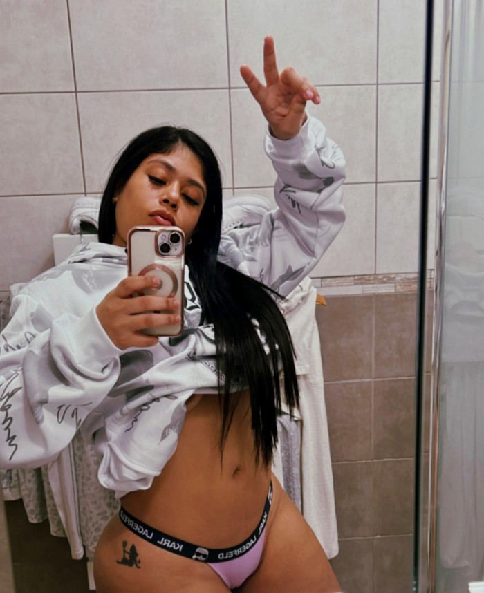 SOY LINDA CACHONDA VEN A CONOCERME