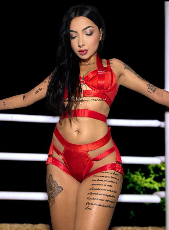 ENCANTADORAS LATINAS X PEÑISCOLAS-VIP24H