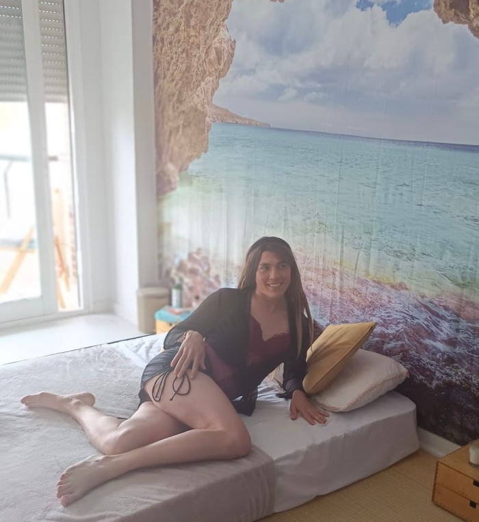 NOVEDAD SCARLETT!! MORBOSA CARIÑOSA FEMENINA FIESTERA LECHERA EN POZUELO