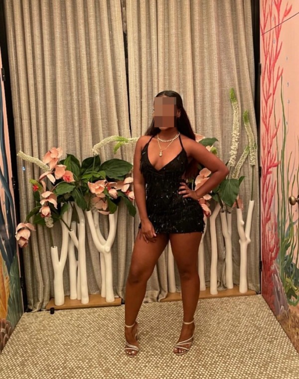 EN PONTEVEDRA CHICA SENSUAL ARDIENTE BOMBA DE SEXO