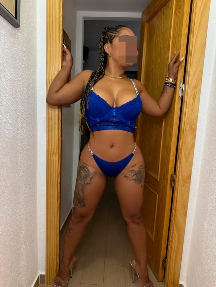 EN CASTRO URDIALES  ARDIENTE BOMBA DE SEXO