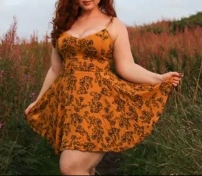 NOVEDAD!! VALERIA, MODELO CURVY SEVILLANA