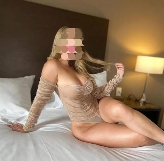 NOVEDAD RUBIA FOTOS REALES