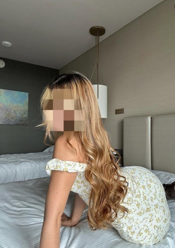 RECIÉN LLEGADA CON GANAS DE LECHE