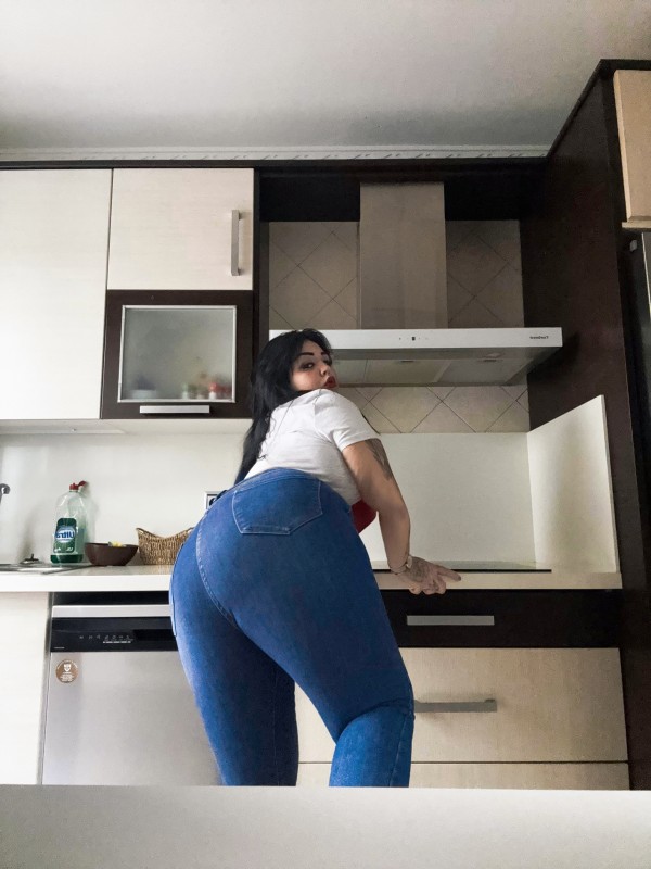 Española morbosa 22 añitos fiestera chochito mojado