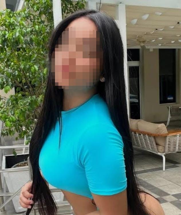 CACHONDA Y CON GANAS DE TI