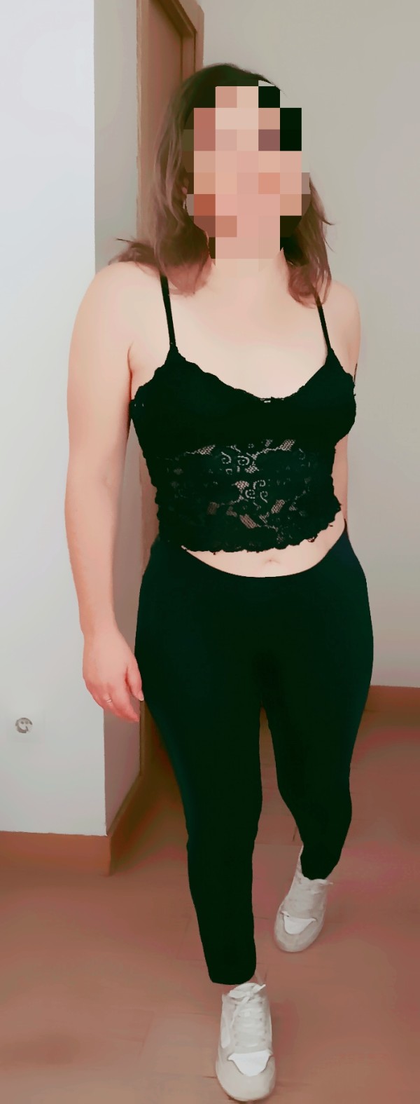 Hermosa delgadita sexy rico polvito 20€ y 2 hs 140€ fiestera