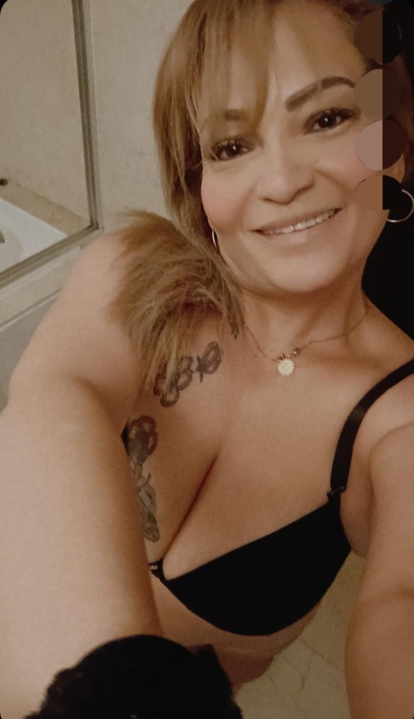 DIANA 55 AÑOS MADURITA TETONA CULONA ENTREGADA PASIONAL