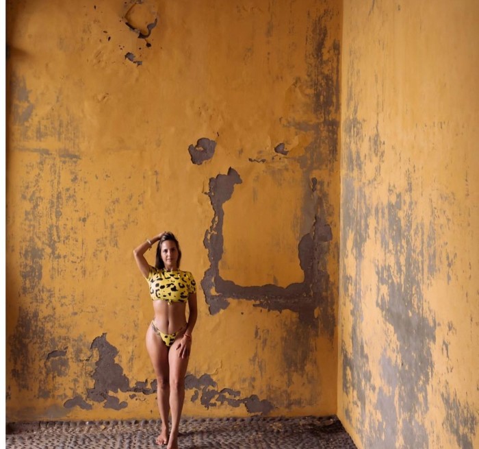 ZAFIRO NOVEDAD GUAPA IMPLICADA JUGUETONA EN TORREMOLINOS