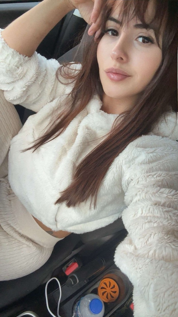 ZAFIRO NOVEDAD GUAPA IMPLICADA JUGUETONA EN TORREMOLINOS