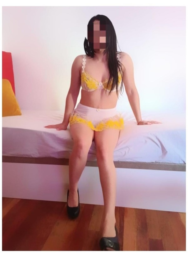 Barabaldo, jovencita Fiestera. Muy morbosa y cachonda. Salidas..