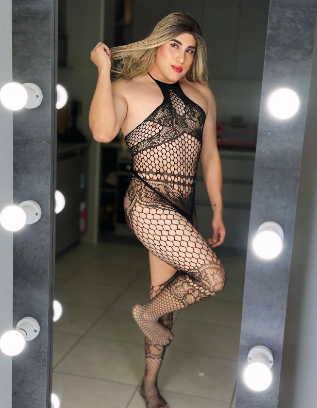 TRANS FEMENINA POLLONA COMPLACIENTE EN LINARES